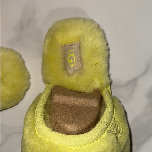 UGG Fluffy Yellow Slippers - Picture 5 of 13